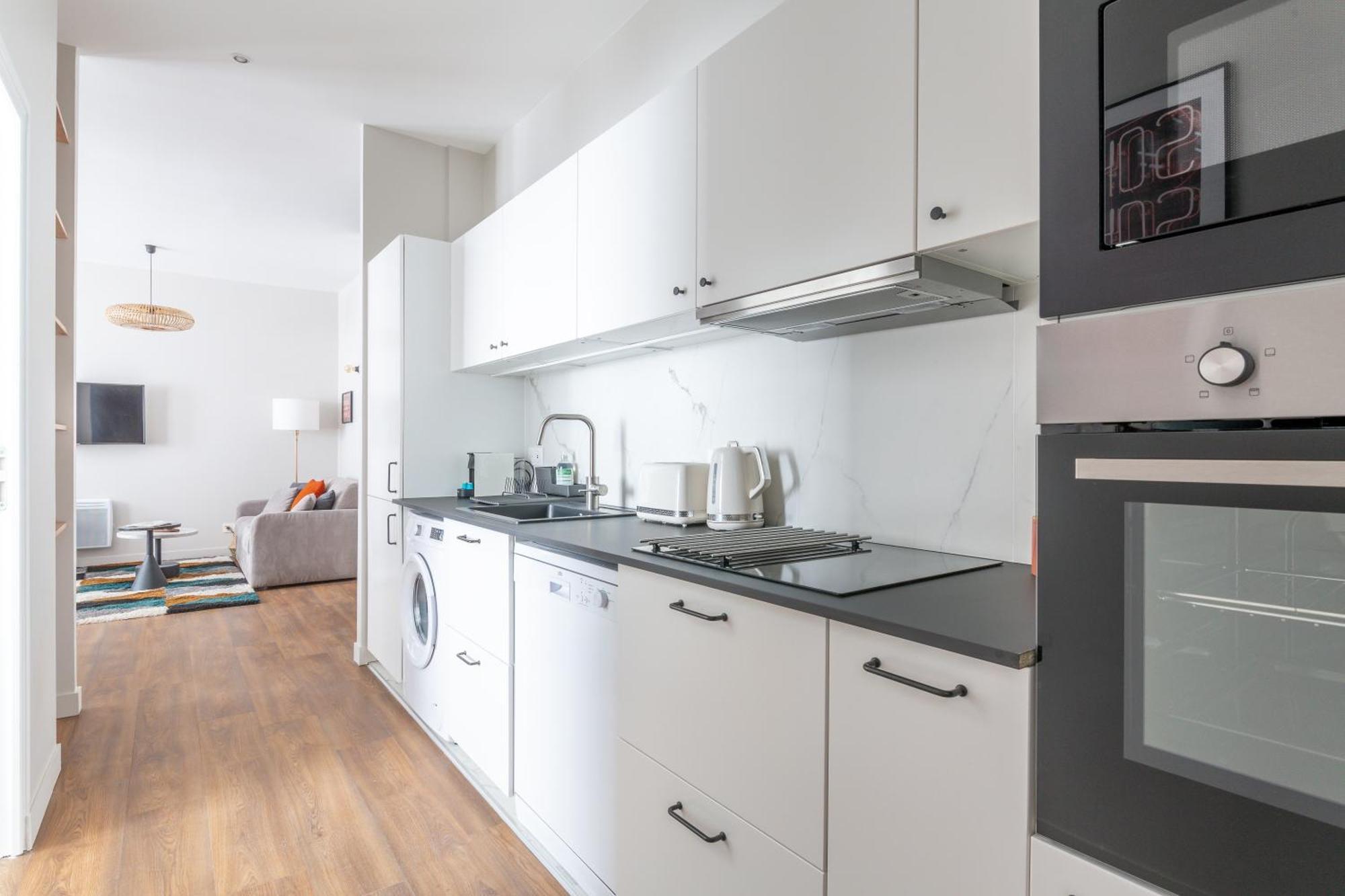 Lounge In A Cosy On Canal Saint-martin Appartement *